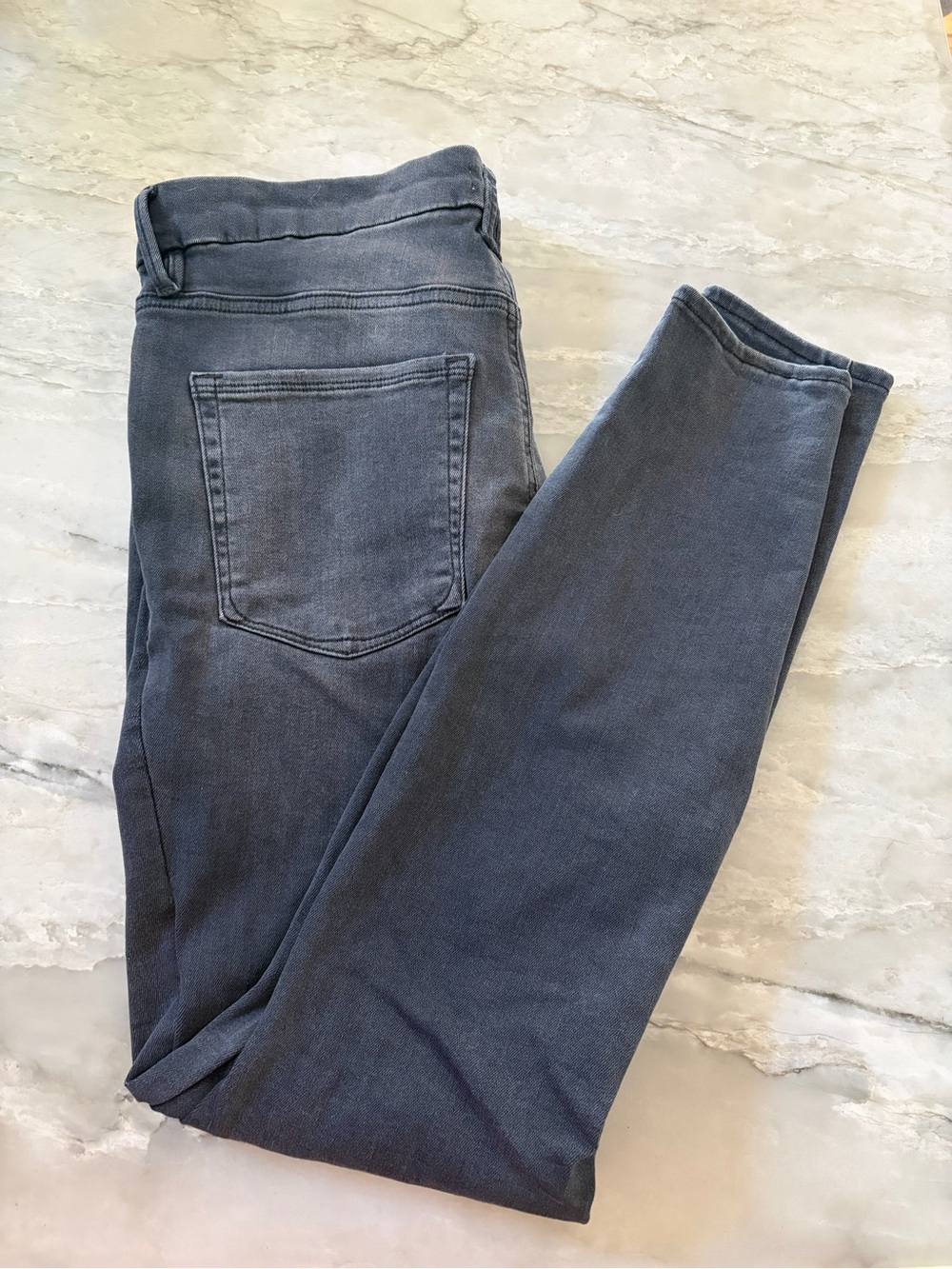 Good American Always Fits Charcoal Skinny Jeans